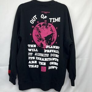 CHNGE Black Earth Day graphic Sweatshirt size M EUC